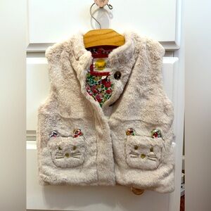 NWOT Mini Boden White Faux Fur Gilet with Cat Pockets 3-4Y